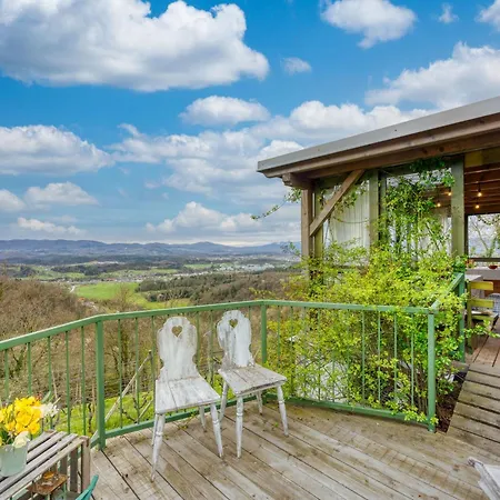 Vineyard Vercek - Happy *